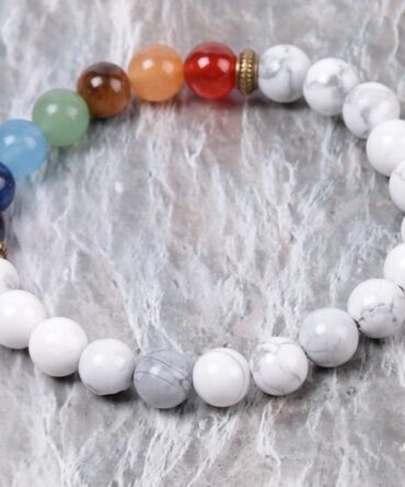 Pulsera 7 Chakras Howlita Separador Dorado